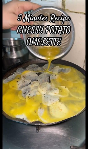 Cheesy Potato Egg Omelette 🍳🧀💛