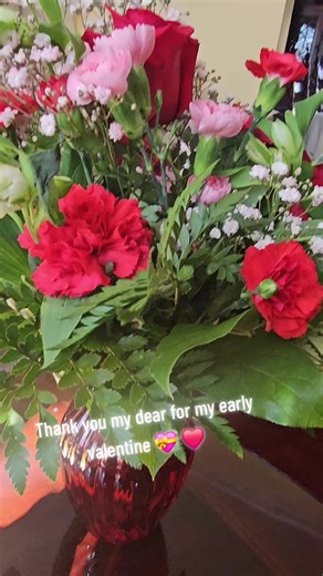 Arona Soogdeo (@aronasoogdeo)’s video of valentines gifts