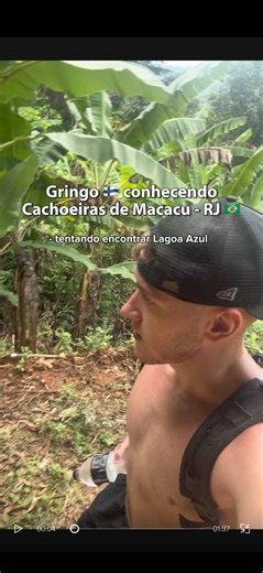 Tava entediado e olhei no Google Maps para alguma coisa para fazer. Vi o nome ”Cachoeiras de Macacu” e pensei ”que nome esquisito” e peguei um ónibus para lá. Não tinha nem hospedagem kkk #gringo #brasil #foryou #riodejaneiro #cachoeirasdemacacu