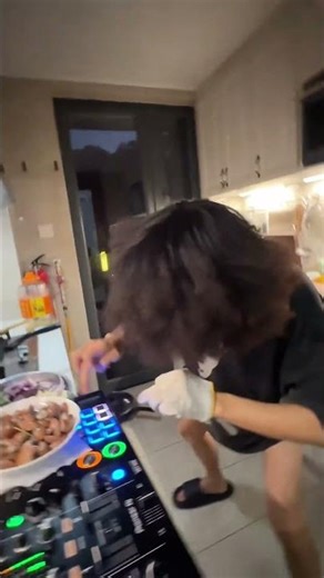 嘿嘿！兄弟们又来学炒菜了 @DAVEES🌍SWEET #厨房DJ #做饭 #马喽厨师 #大厨养成记