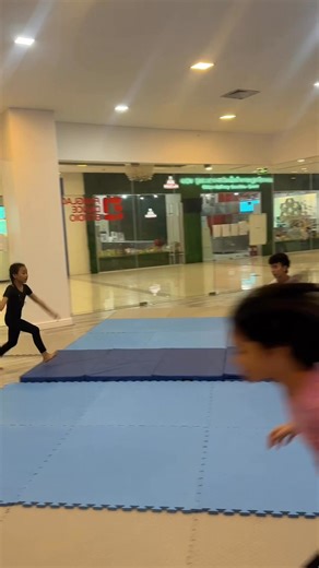 Gymnastic class ໃນອາທິດນີ້ | Gymnastic dance