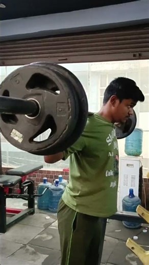 Day 23/365-Leg workout🦵| Aayea leg day m pravesh krea| #trending #motivation #gym #shorts