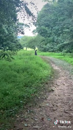 IDK WHY I JUMPED WHY DID I JUMP 😭😭😭 #diply #randonauting #randonauticachallenge #scary #ghost @haley_aig