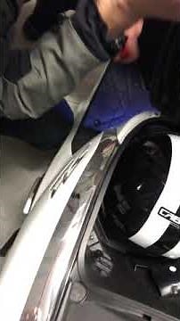 Sostituzione batteria HONDA SH 300 parte 1