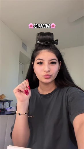 Get Ready With Me: Floral Makeup and Hair Inspiration