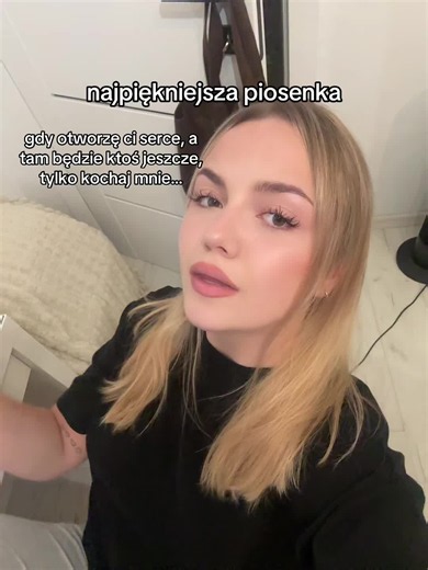 Tylko kochaj mnie — Zalia: tekst i znaczenie piosenki