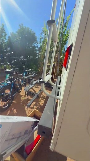 How Do You Run Starlink Cable Into an RV WITHOUT Drilling? 🤔