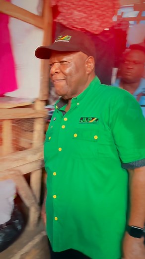 🌽🥬 Linstead Market is more than just a market — it’s a pillar of our community and a national heritage site that has fed families across Jamaica for generations. 🇯🇲 I’ve seen my own friends and family make a living here, and like so many of us, I’ve shopped here too. That’s why I believe Linstead Market must be properly managed and maintained — not just as a place of business, but as a symbol of who we are. 💚 It’s time we honor this market with the respect and investment it deserves. ✊🏽 #A