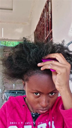 Coiffure simple et élégante pour cheveux noirs — tutoriel facile