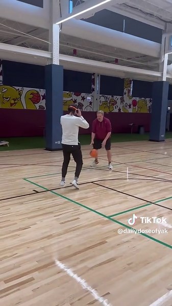 Did you know Mark Titus played D1? Don't Share this please! Brandon Walker gets COOKED by blind folded Titus. #theyak #barstoolsports #mostly sports #barstool #marktitus