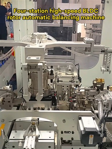 Real shot of four-station high-speed brushless rotor automatic balancing machine - Zero Dynamic. The equipment adopts a high-precision soft bearing structure high-sensitivity vibration sensor with high measurement precision and good repeatability, and the accuracy meets QC≤3mg standard. The four-station design eliminates the need for manual marking, ensuring higher production efficiency. The equipment is suitable for high-speed dynamic balance of micro motor small rotors, brushless motor magneti