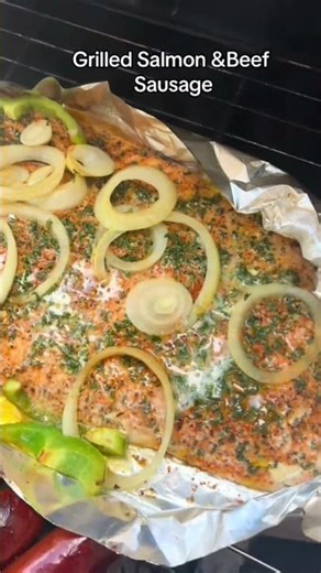 Struggling Mom Grills Salmon & Sausage for Memorial Day 🇺🇸❤️”