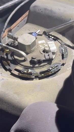 Works every time, 2004 Chevy 1500 fuel pump. #mechanic #mobilemechanic