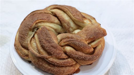 How to make cinnamon roll twist bread | Easy braided cinnamon roll bread recipe