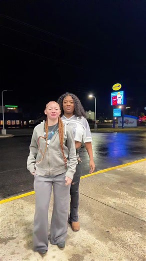 wanna get on me bae🫣 @yayada.one dc: @𝕊𝕞𝕠𝕠𝕧💛𝔎𝔫𝔦𝔤𝔥𝔱🖤 | Dancing TikToks