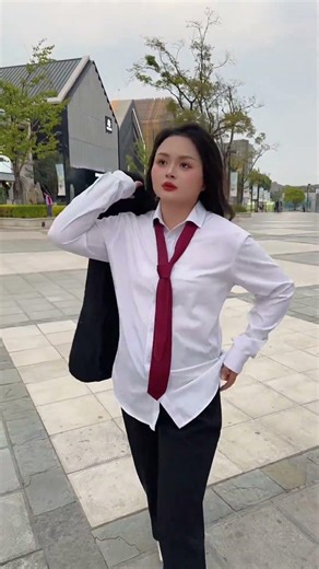 How to Spot Poisonous Makeup: A Sister's Guide