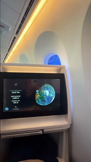 Inside Alaska Airlines Boeing 787 Business Class #hawaiianairlines #alaskaairlines