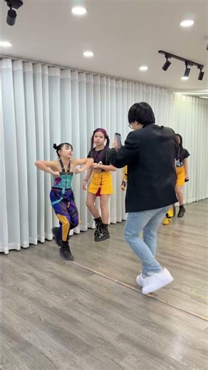 Who wants to see the result? | Follow Me | MONTAGEM RUGADA Dance Trend #trending #fyp #huntrix