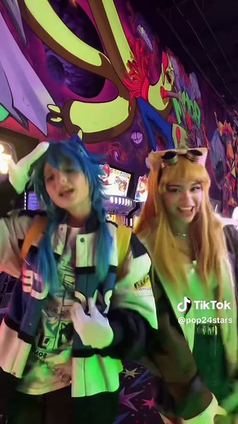 Sonic and Tails Cosplay Highlights from MegaCon Orlando