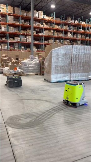 PUDU MT1 + CC1 Pro | Collaborative Cleaning Task in Logistics Facility