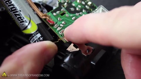 Watch Electrical Sparks Fly In Mesmerizing Slow Motion