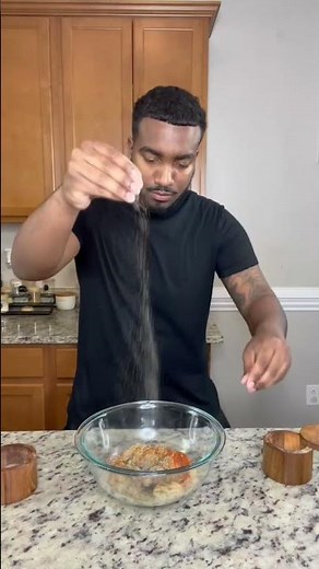 Copycat Olive Garden chicken and shrimp carbonara!