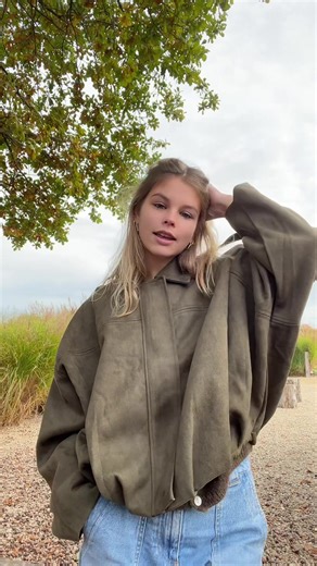 Fall Fashion: Stunning Jacket and Cardigan Set