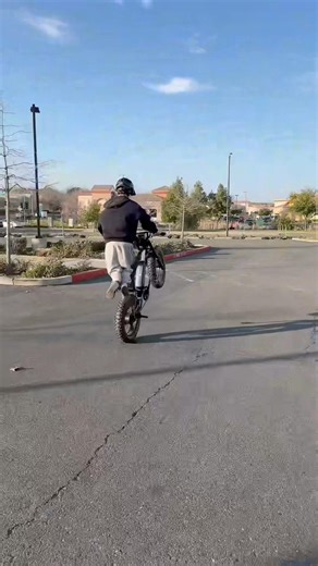 Sum light #viral #automobile #electricbike #surron #wheelie #starkvarg #fypシ #fyp #foryou #bikelife