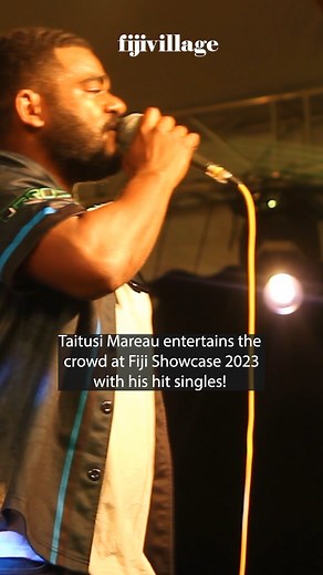 Taitusi Mareau entertains the crowd with some of his local hit singles! | fijivillage