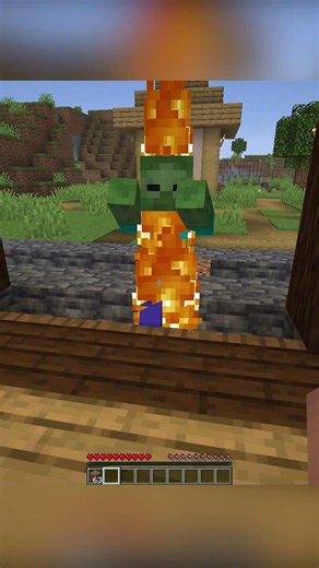NOOB BUILT A HOUSE DEFENSE FOR PRO IN MINECRAFT