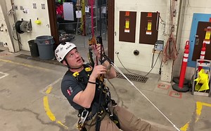 SPRAT培训Level 1-6 上升及下降过程中如何通过绳结 Knot Pass - SPRAT Level 1 Training 英语无字幕