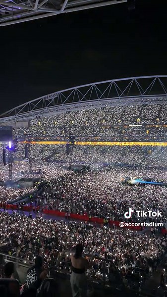Lady Gaga Applause Live at Accor Stadium