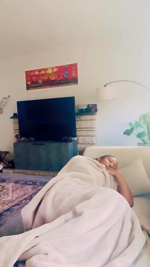 Maloto anji awa 😭😭 ndimaona ngati ndapangidwa deport 😭 mwayamba kunditambila kodi Agulu 🤣😂😂😂 #fblifestyle | Nurse Tam