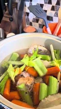 Homemade chicken bone broth #fallrecipe #soupseason #bonebroth #homemaderecipe #souprecipe