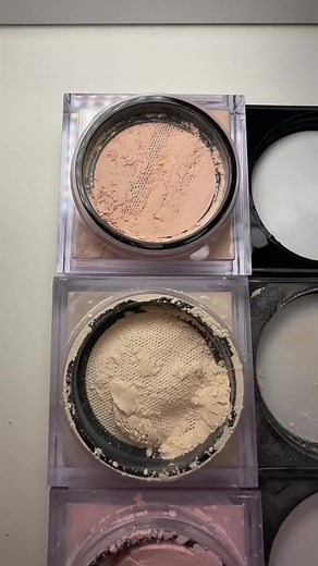 LEEAAAKKED!! @sephorauk please don’t fire anyone! 😳🍑 Shoutout to the glam detective @Hannah St Luce for this absolutely gorgeous side-by-side comparison of our LEAKED #EasyBake Peach Pie & Pound Cake 💖 #PeachPie #HudaBeautyPeachPie #EasyBakePeachPie #hudabeautyeasybake #tiktoksalon #hudabeauty #beautytok
