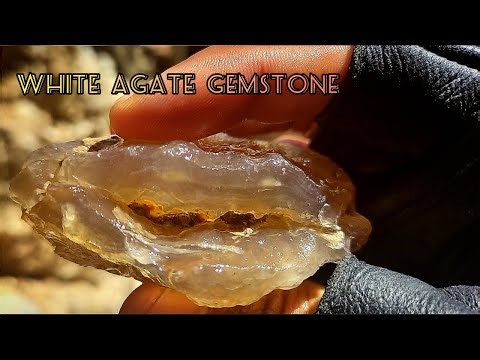 Discovering the best raw white agate in the river