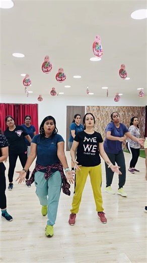 Thalaivar Swag! 🔥 Dancing to "Monika" (Coolie) | Zumba Choreography #vishikavlogs2017