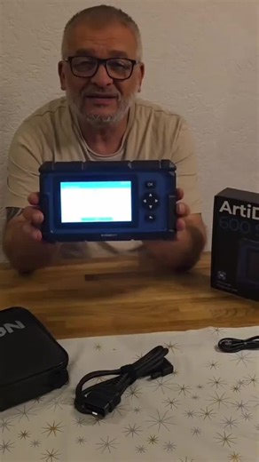 TOPDON ArtiDiag600S – Dein Profi-Diagnosegerät für zuhause! Spare Zeit & teure Werkstattkosten! Mit dem TOPDON ArtiDiag600S erkennst du Fahrzeugprobleme schnell und zuverlässig – wie ein echter Profi. 🔹 4-System Diagnose – Motor, ABS, Airbag & Getriebe 🔹 9 Reset-Funktionen – Öl, Bremse, SAS, BMS, DPF, TPMS & mehr 🔹 Volle OBD2 Funktionen – Fehler lesen & löschen in Sekunden 🔹 Schnelle & präzise Analyse – klare Ergebnisse auf Knopfdruck 🔹 Lebenslange Updates – immer auf dem neuesten Stand 💡 