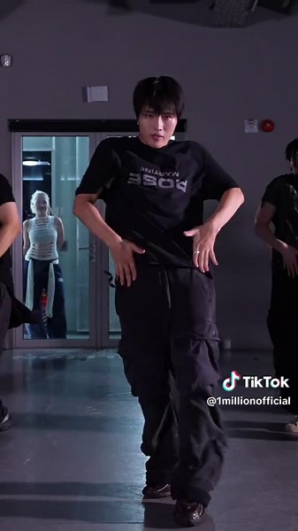 Letting the Hootie Frutti vibes take over🥭 #koojaemo #choreography | dance