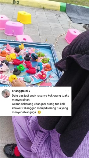 khawatir dianggap nyebelin, padahal emang nyebelin. 😆