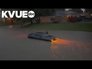 Flash flooding in Waco stops traffic on I-35