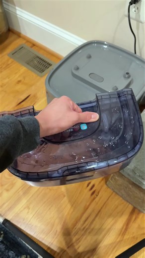 Unboxing day: meet my new cleaning buddy 🤍 #unboxing #vacuumcleaner #cleantok #cleanwithme #satisfying