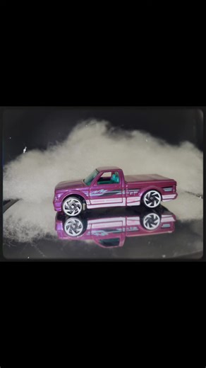 Hitin the switches these Hotwheels are fire 🔥 please enjoy watch if you want. #tiktoklive #slc #Utah #2026 #nightlife @D.Lloyd Bones @D.Lloyd Bones @D.Lloyd Bones