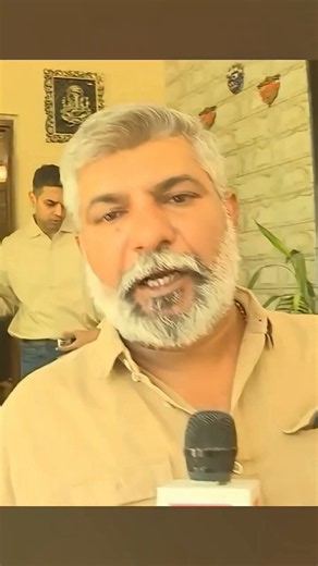 Twisha Brother in Law is Squadron Leader Sidharth Singh in Indian Airforce.He was misbehaving with Reporter.Even though Twisha mother in Law was answering questions.Even Sidharth knows the more she speaks,The more their case will be weaken.#TwishaSharma