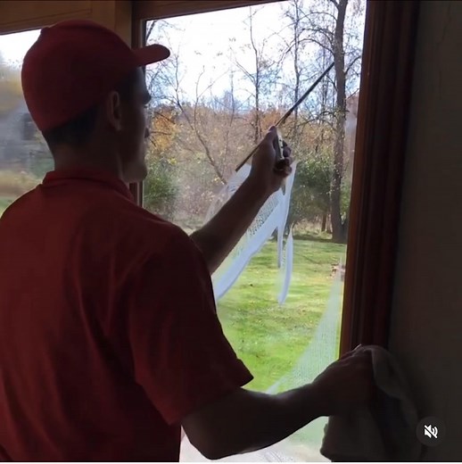 1.1K views | Squeegee Work on Sliding Door | Bodanske’s Window Cleaning | Facebook