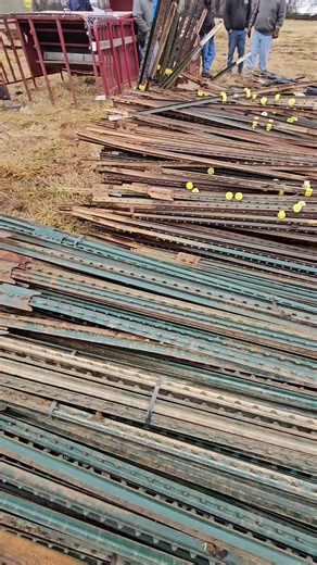 8 Ft T-Post Sold at Auction in Upperville Va. #auction #tpost #fencing #countryroadbidding
