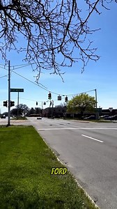 Revving History '65 Ford GT40 The 1965 Ford GT40 is an iconic American sports car renowned for its sleek design and remarkable performance. Originally developed to compete in endura | Hamza Classic Car