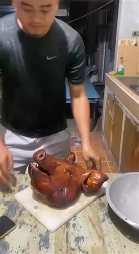 Jaw breaker! #lechonbaboy #fyp #fishmate