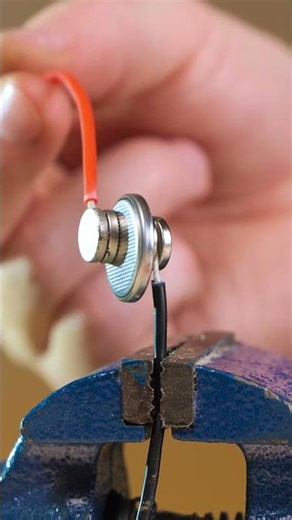 How to check voltage using magnets 🧲 Useful hack from an amateur electrician