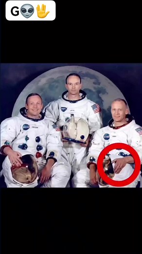 Astronautas masones estuvieron en la Luna / Por Antonio Las Heras Los pasos a los saltitos de Neil Amstrong al pisar la Luna fueron un mensaje a sus hermanos de la Masonería. Y muchos otros astronautas fueron destacados masones. #Alienmisterios #ALIENMISTERIOS | Alien Misterios